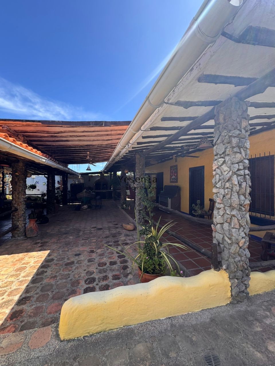 Encantadora villa LAYA CARDON